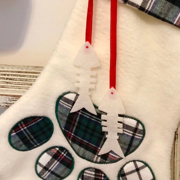 NWOT Paw Print Christmas Stockings - Picture 3 of 8